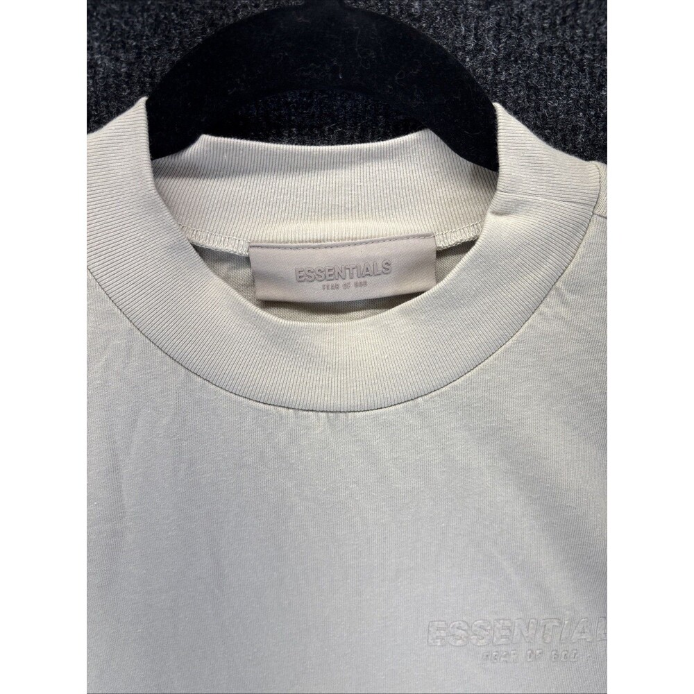 Fear of Gods Essentials T-Shirt Medium Cream Cropped GUC